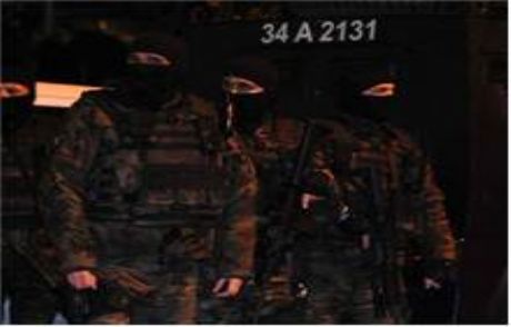 İstanbul'daki Canlı Bombaya Evde Suçüstü