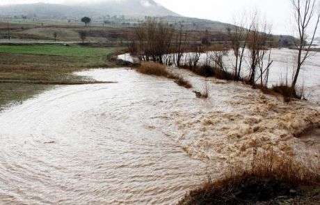 Aralıksız Yağmur Burdur'da Sele Neden Oldu