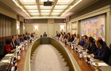 Başbakan Son Viraj İçin Genel Merkezde