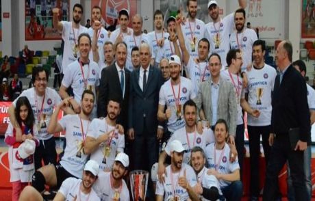 Süper Kupa Halkbank'ın!