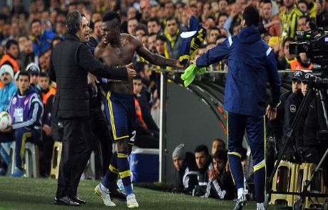 Mhk Başkanı'ndan Emenike Açıklaması