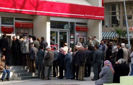Emekli Maaşlarına Ufukta Zam Görünüyor