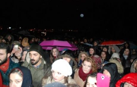 Kız Öğrencilerden 'taciz' Protestosu