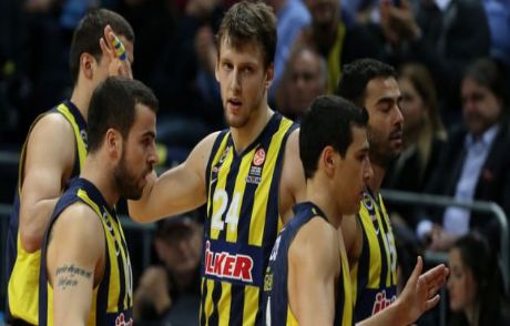 Fenerbahçe Ezdi Geçti!