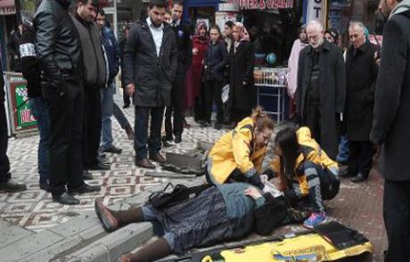 Kafasına Çatı Kapağı Düştü