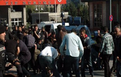 Adli Tıp Kurumu Önünde Polis Müdahalesi