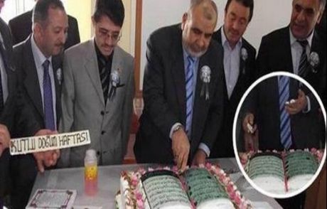 Kur'an-ı Kerim'i 'kesip Yediler!'