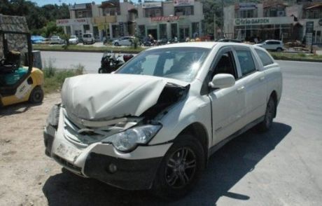 Fatma Girik Bodrum'da Trafik Kazası Geçirdi
