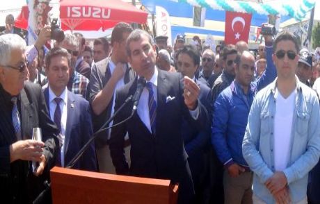 Açılışta Chp'li Vekilin Üzerine Yürüdüler!