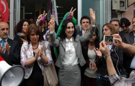 'erdoğan Sorunlar Çözülsün İstemiyor'