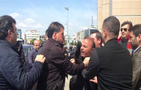 Eski Emniyet Müdürü'ne Adliye Önünde Şok