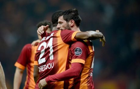 Galatasaray Zirveyi 'balta'ladı