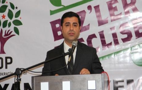 Demirtaş, Görmez'i İstifaya Davet Etti
