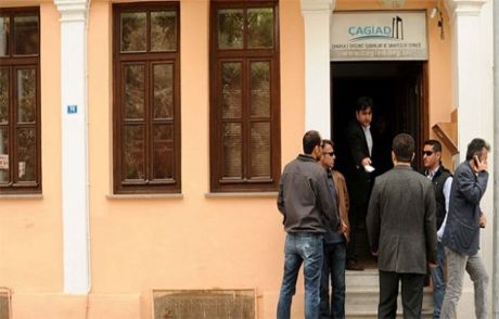 İşadamları Derneğine Polis Baskını