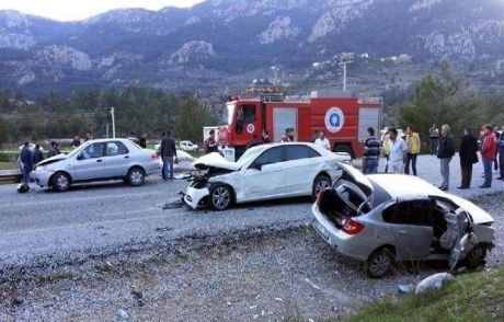 Antalya'da Zincirleme Kaza