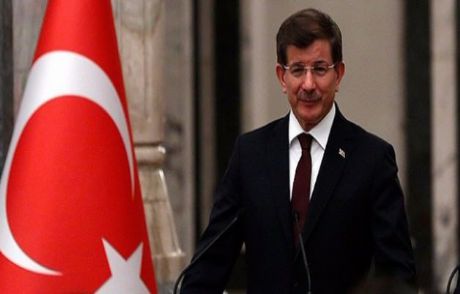 Davutoğlu, Paskalya Bayramı'nı Kutladı