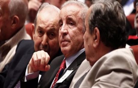 Ünal Aysal'dan Flaş!
