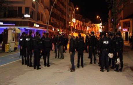 Hdp'liler Bolu'da 2 Kişiyi Yaraladı