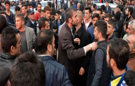 Erzurum'da Hdp Otobüsüne Saldırı!