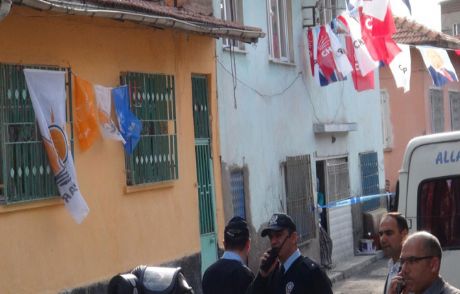 İki Komşunun Bayrak Asma Kavgası