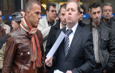 Kenan Evren'e Övgü İstifa Getirdi