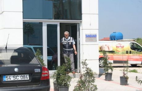 İşadamları Derneğine Polis Baskını