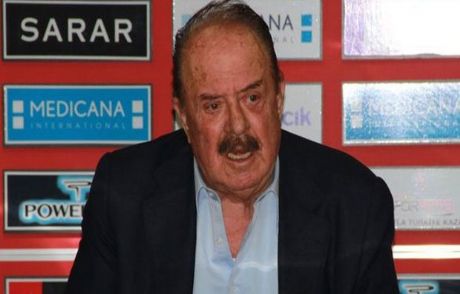 İlhan Cavcav: Biraz Haysiyeti, Onuru Olan...
