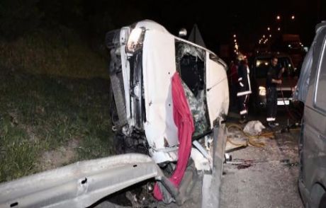 Tem'de Feci Kaza Ölü Ve Yaralılar Var