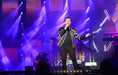 Gençler Mega Star Tarkanla Coştu