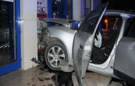 Kurşunlanan Otomobil Kaza Yaptı