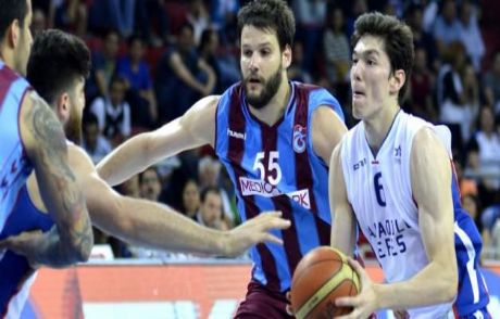 Anadolu Efes Trabzon'u Farklı Geçti