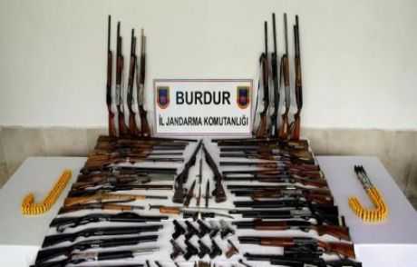 Burdur'da Kaçak Silah Operasyonu