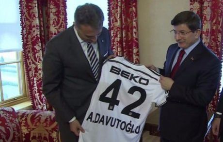 Davutoğlu'ndan Beşiktaş'a Büyük Jest