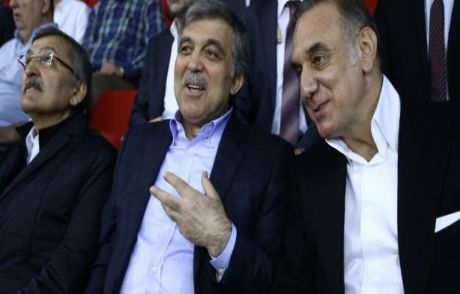 Abdullah Gül, G.saray Maçını İzledi