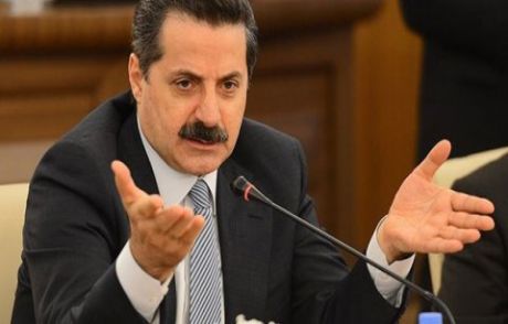 Bakanın Önünde Birbirlerine Girdiler