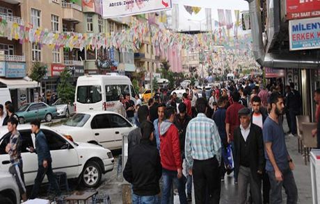 Hakkari'de Peş Peşe 3 Deprem