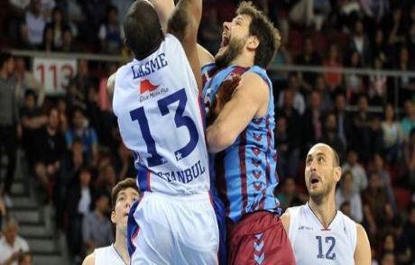 Anadolu Efes 3'te 3 Yaptı Finale Yükseldi
