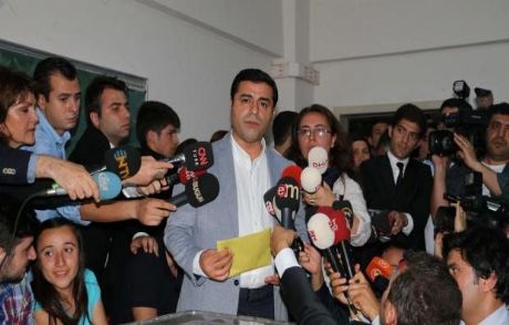 Hdp Liderleri Oylarını Kullandı