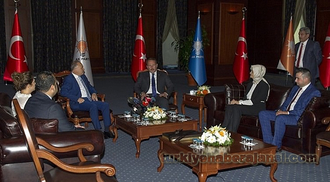 AK Parti ve CHP Bayramlaştı!