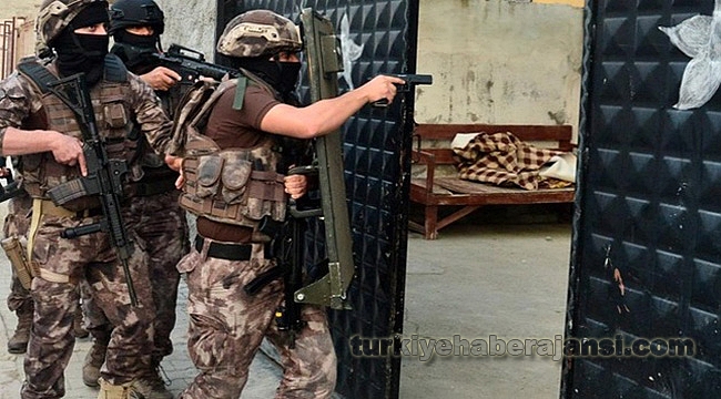 İstanbul'da Büyük Operasyon! 25 Kişi Gözaltında