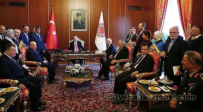 Bir Tek Kılıçdaroğlu Yok!