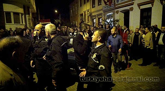 CHP'nin Edremit'teki Delege Seçiminde Kavga Çıktı