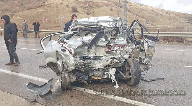 Ankara'da Korkunç Kaza: TIR'ın Altına Girdi