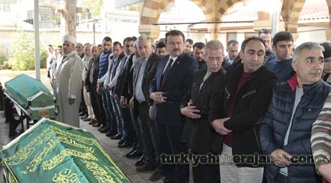 Hira ve Elasu Yan Yana Defnedildiler!