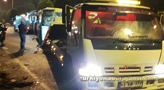 Manisa'da TIR İşçi Servisine Çarptı: 1 Ölü, 24 Yaralı