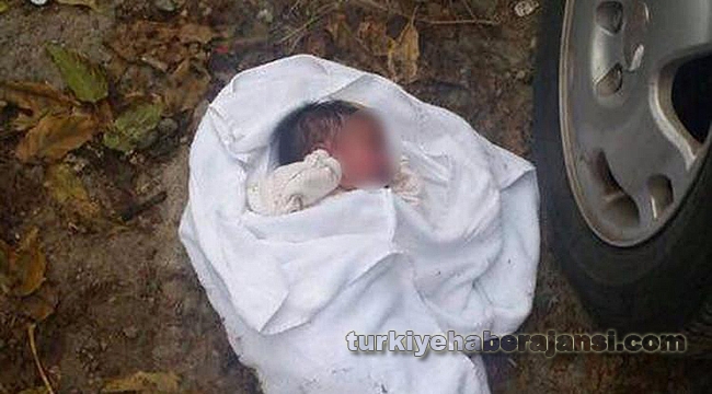 Vicdansızlar! 3 Günlük Bebeği Parka Bıraktılar