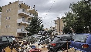 Yunanistan'da Sel 10 Can Aldı