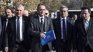 CHP, Milyonluk Belgeleri Savcılığa Teslim Etti