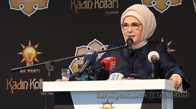 Emine Erdoğan Siyasette Kadın Eli Paneli'ne Katıldı