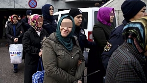 FETÖ'nün Ablaları Utanmadan Güldüler